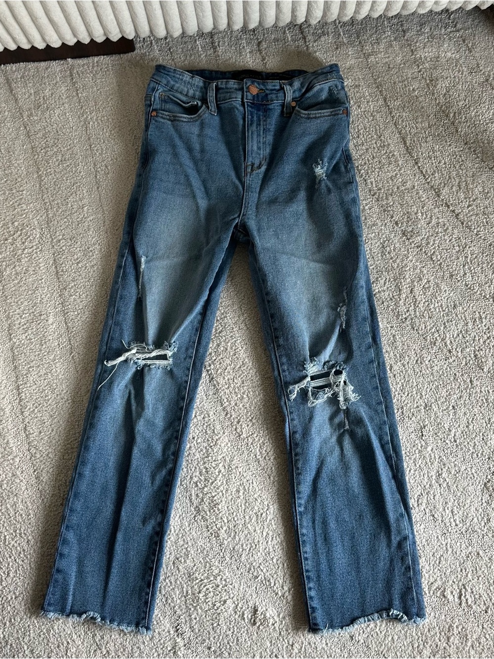 Kendall & Kylie Women’s The Icon High Rise Straight Denim Jeans